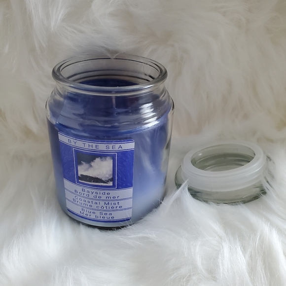 By The Sea Bayside Coastal Mist Blue Sea Large Jar Candle w/ Cover - Picture 5 of 5